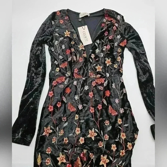 Club London Womens Size 4 Black Velvet and Stitched Floral Design Dress NWT - Picture 7 of 12